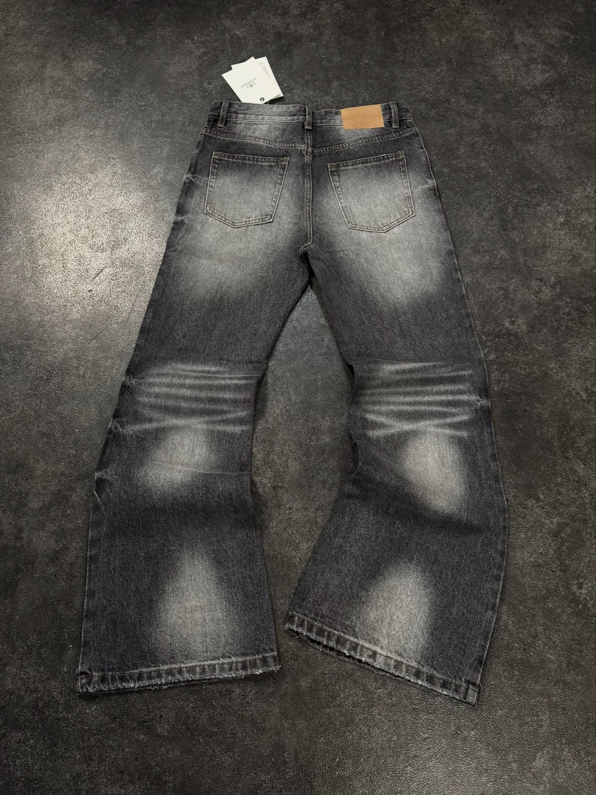Grey Washed Jeans — 389 - view 1