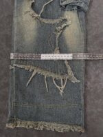 Star-Patch Distressed Jeans — 264 - view 2
